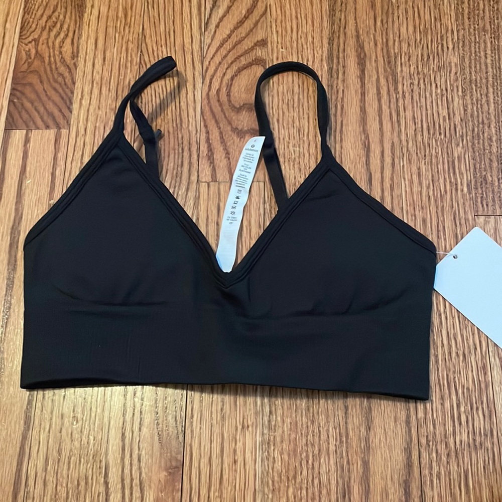 Brand new with tags lululemon black ebb to street bra!